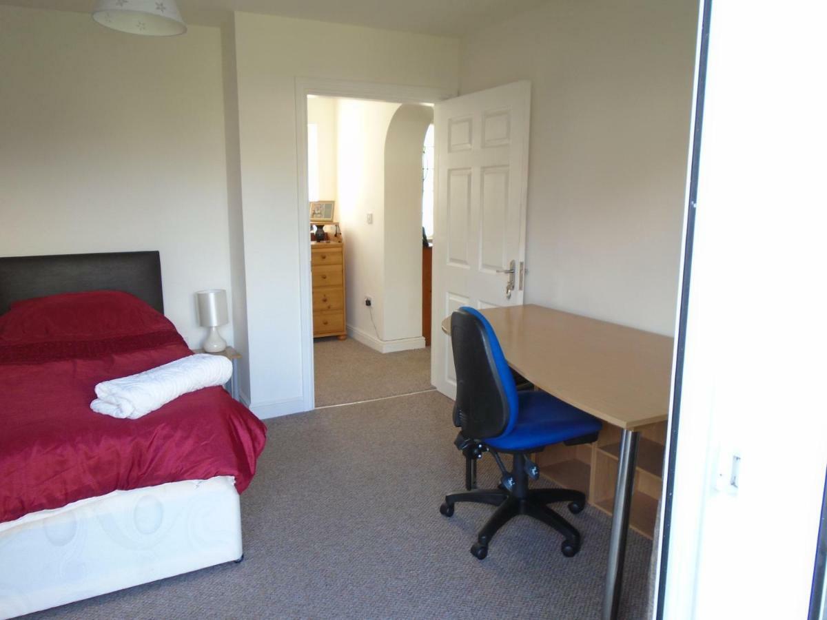 Tea In Liverpool - Private - Quiet - Ground Floor - En-Suite - Walk-In-Shower エクステリア 写真