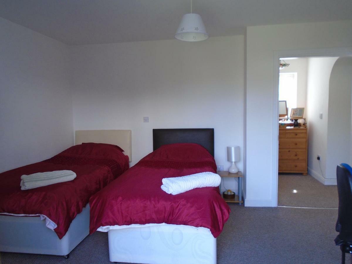 Tea In Liverpool - Private - Quiet - Ground Floor - En-Suite - Walk-In-Shower エクステリア 写真